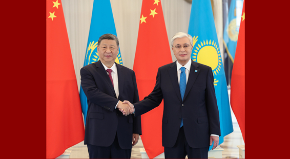 习近平同哈萨克斯坦总统托卡耶夫会谈